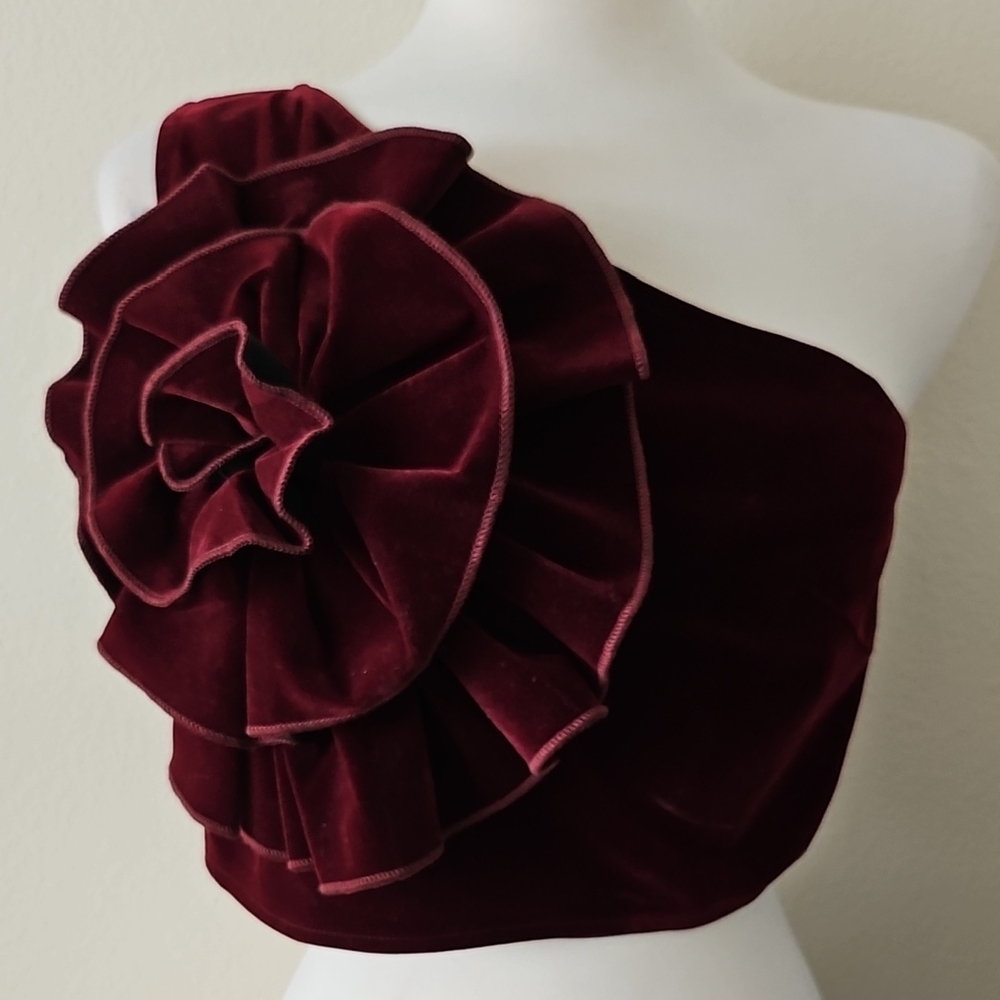 Elegant Velvet One-Shoulder Top